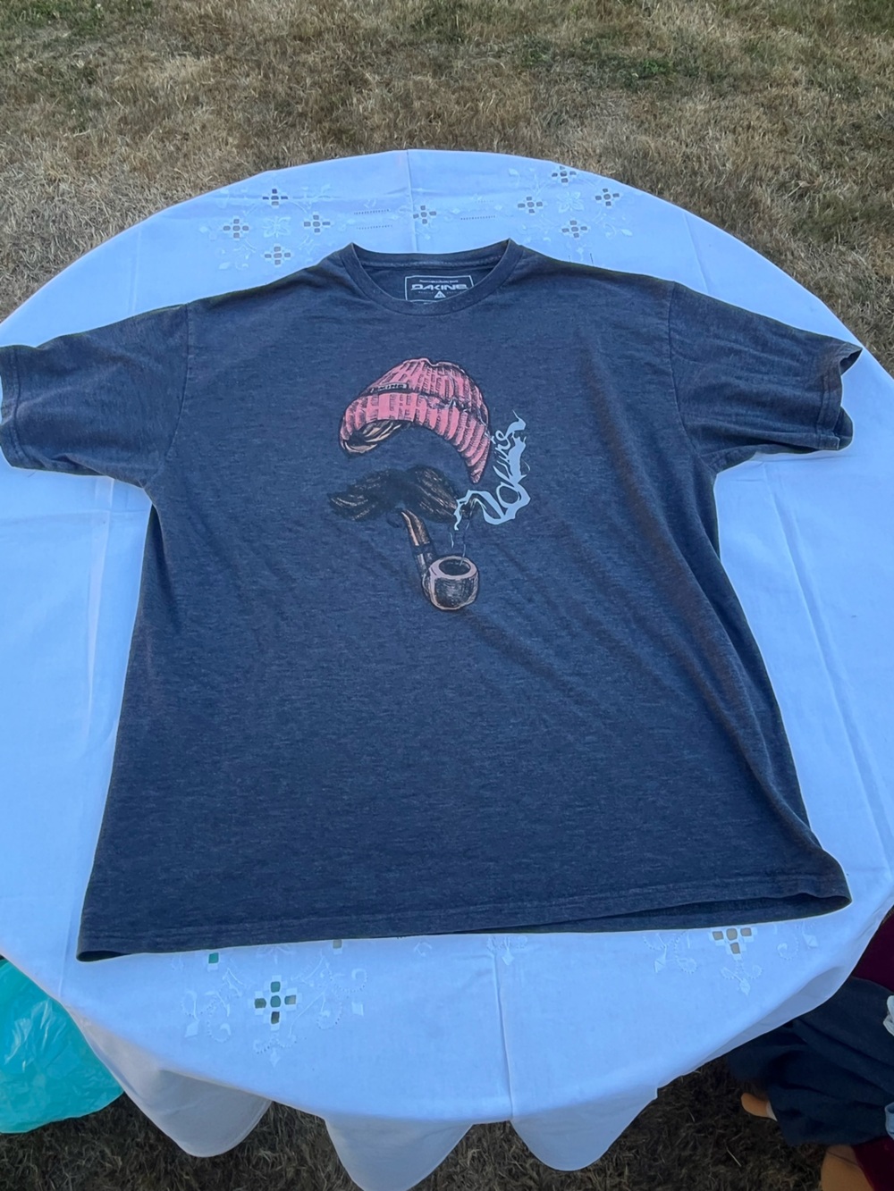 Dakine Navy Men’s Tee with Pink Beanie and Blue Smoke Graphic